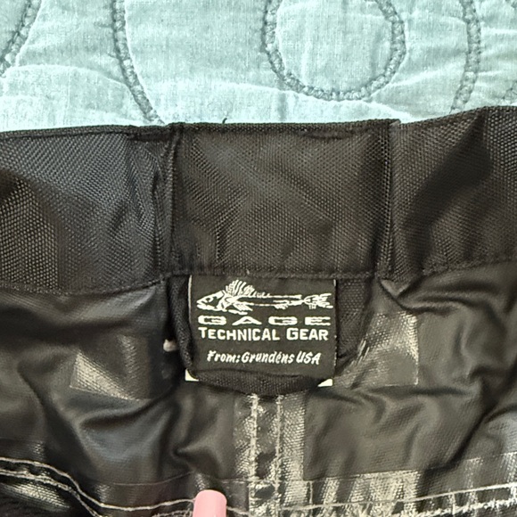 Women's Black Cargo Pants - Picture 3 of 6